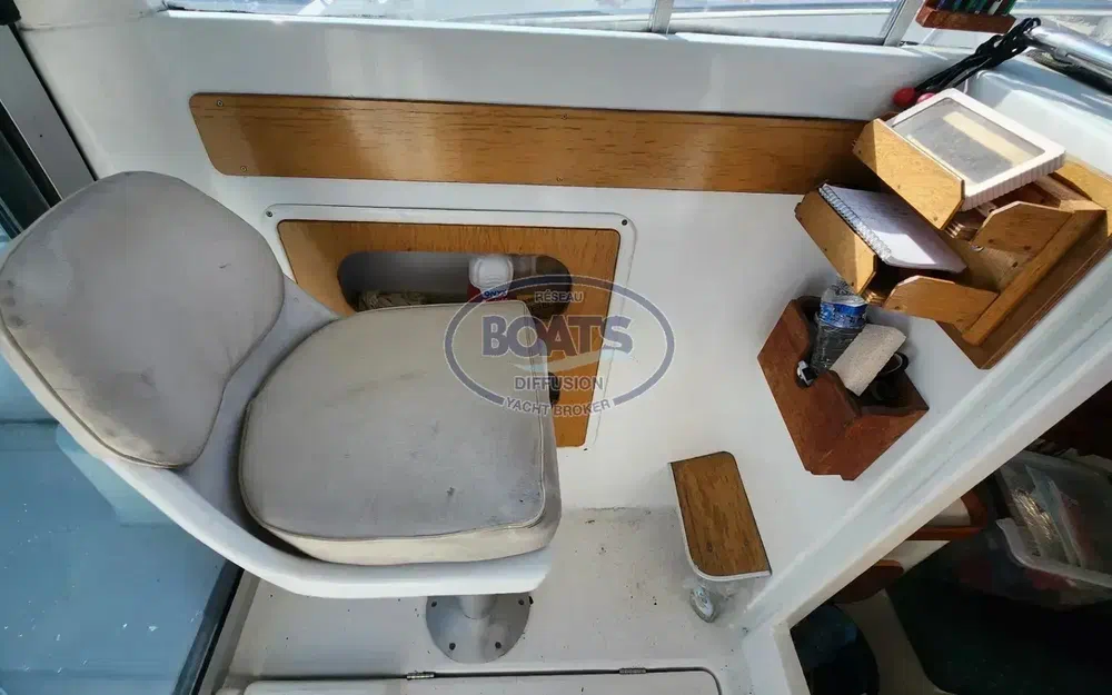 slider 6 Beneteau Antares 7