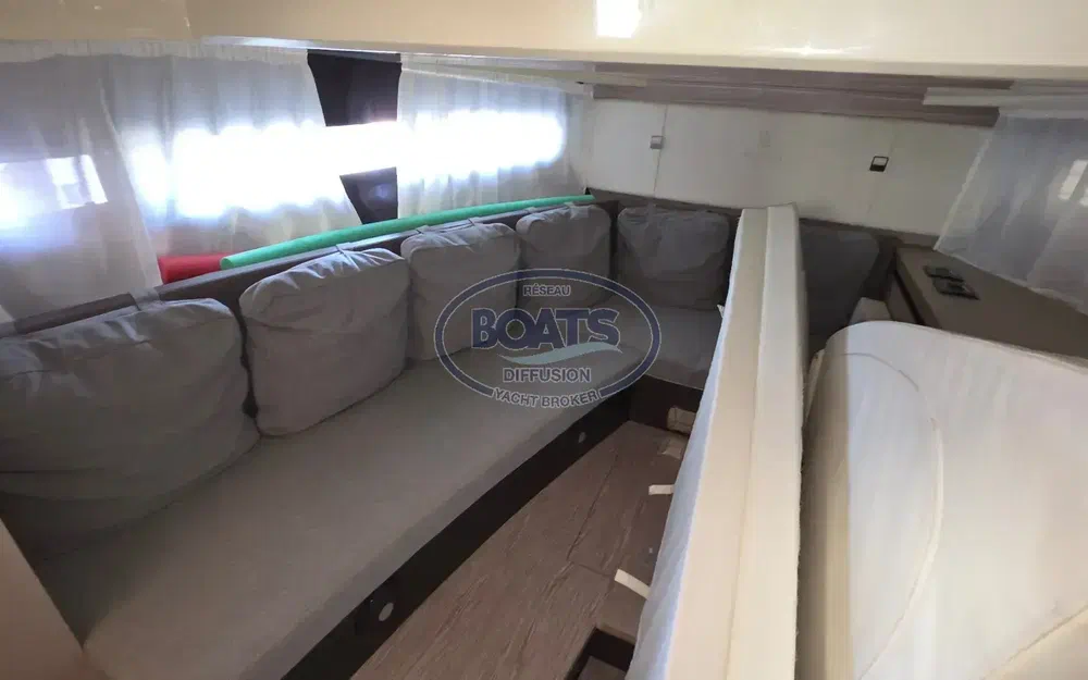 slider 13 Invictus 320 GT