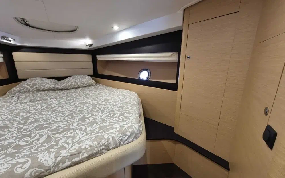 slider 17 Beneteau Monte Carlo 37
