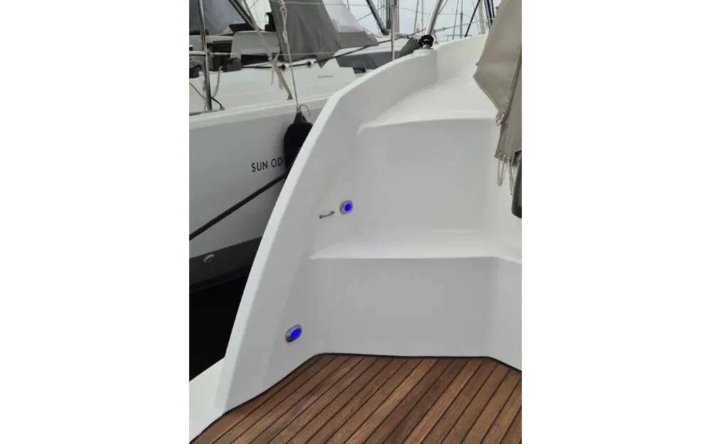 slider 23 Beneteau Monte Carlo 37