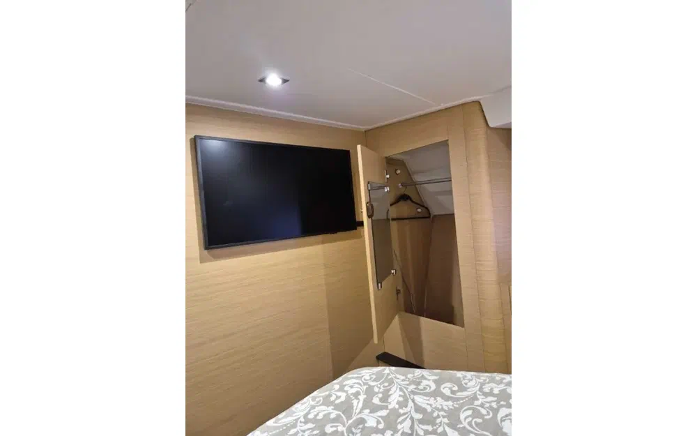 slider 28 Beneteau Monte Carlo 37