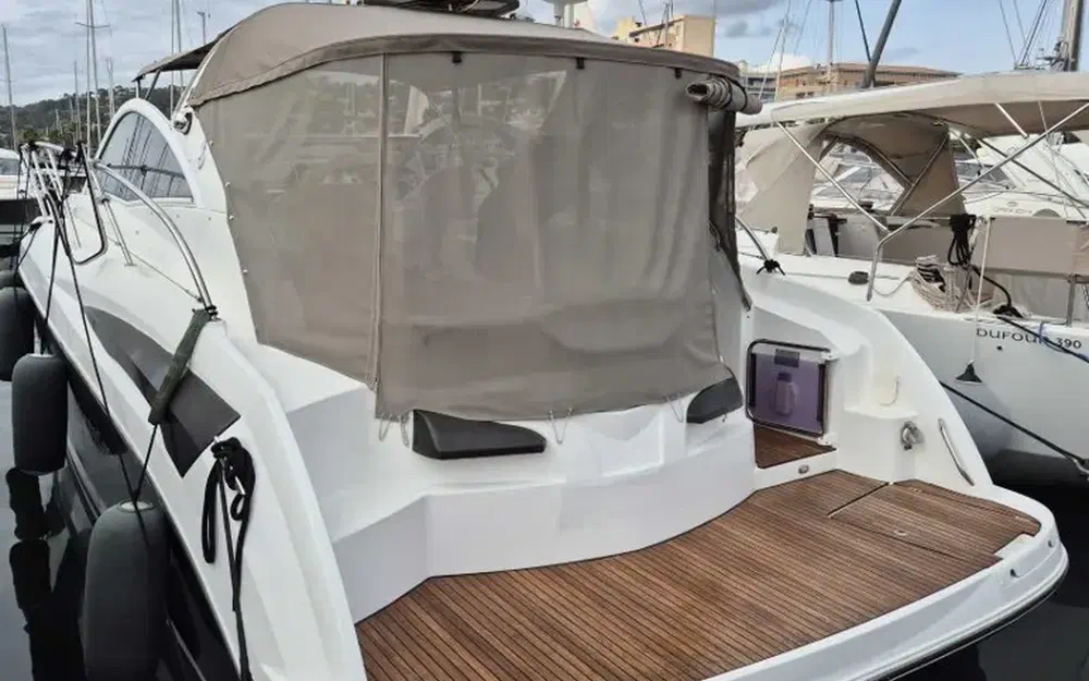 slider 2 Beneteau Monte Carlo 37