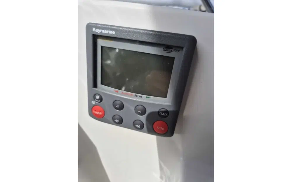 slider 35 Beneteau Monte Carlo 37