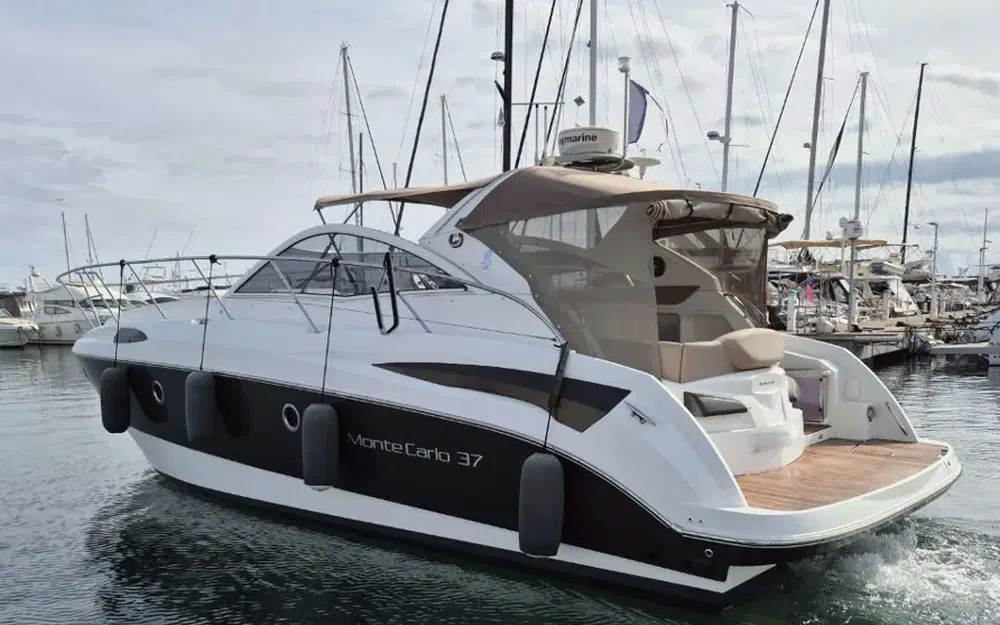 slider 4 Beneteau Monte Carlo 37