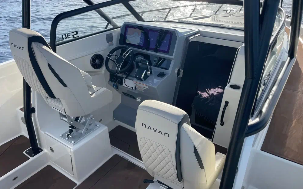 slider 8 Navan S30