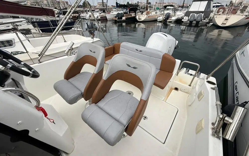 slider 9 Beneteau Flyer 6 SPACEdeck