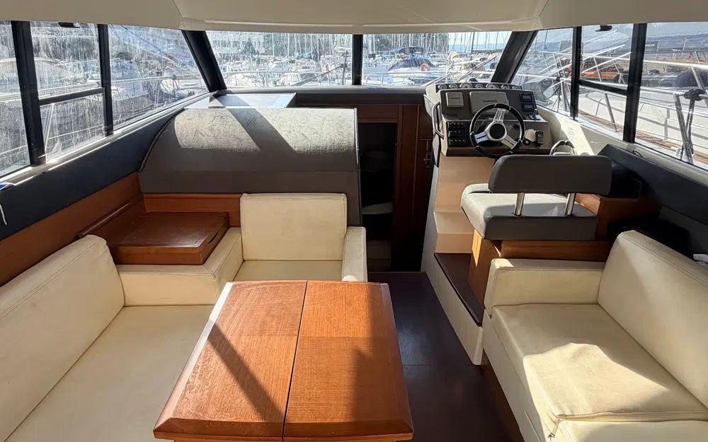 slider 12 Prestige Yachts 350 Fly
