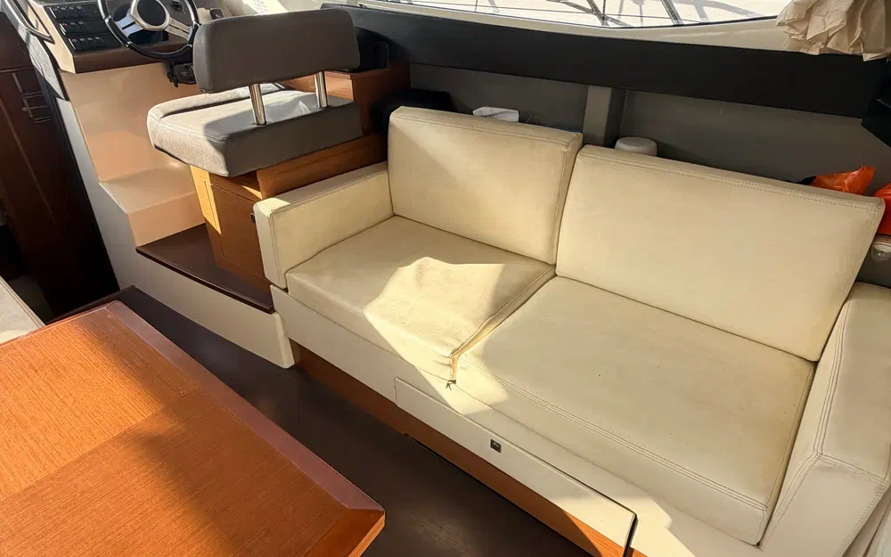 slider 14 Prestige Yachts 350 Fly