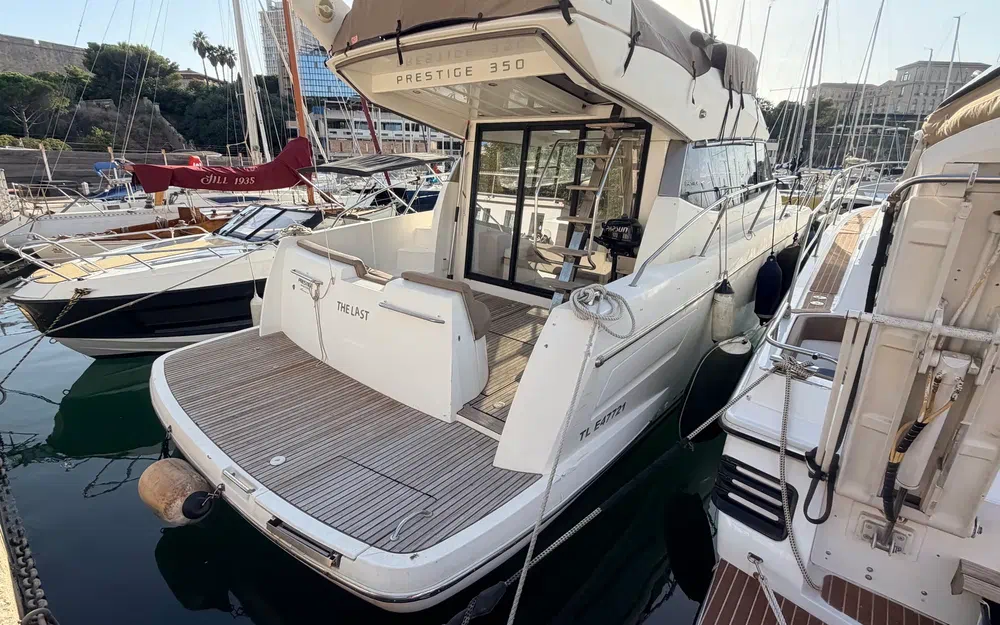 slider 25 Prestige Yachts 350 Fly
