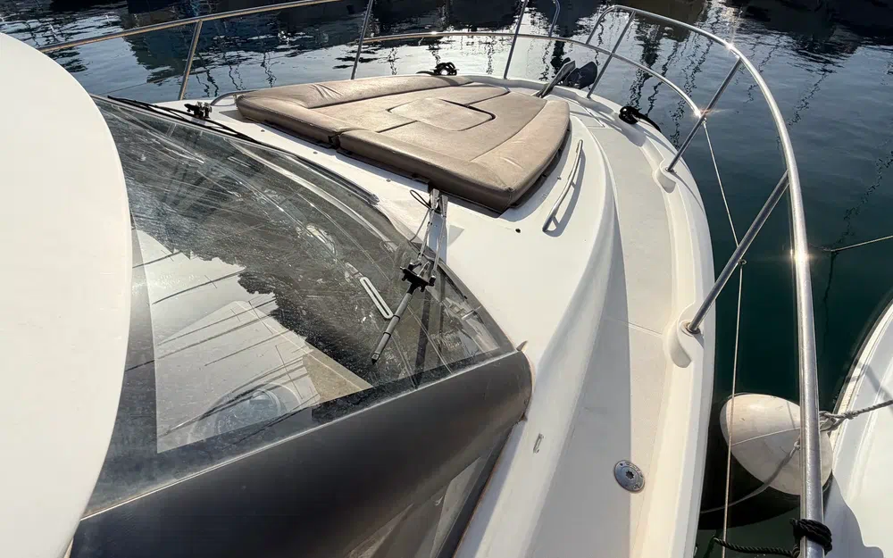 slider 4 Prestige Yachts 350 Fly