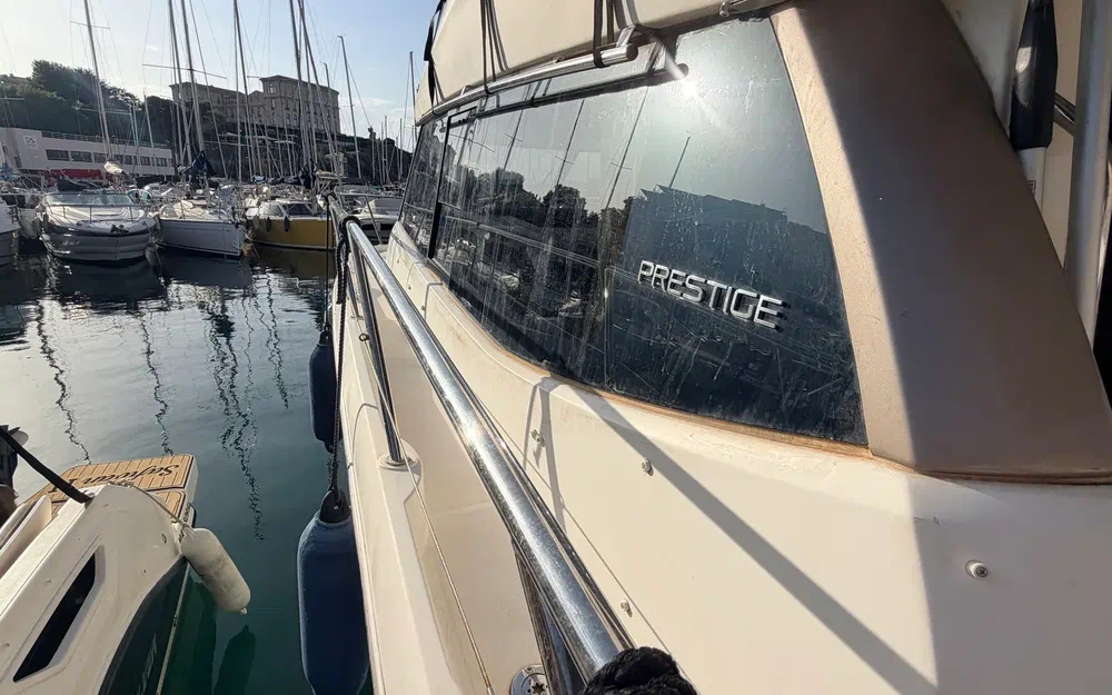 slider 6 Prestige Yachts 350 Fly