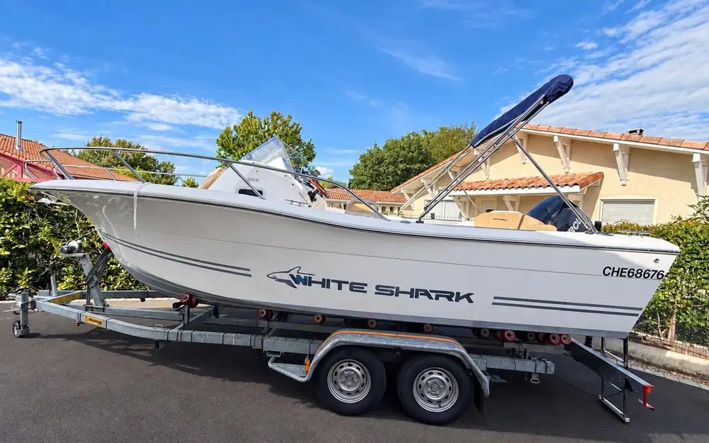 slider 0 Kelt White Shark 228