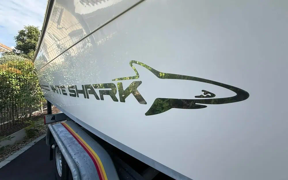 slider 20 Kelt White Shark 228