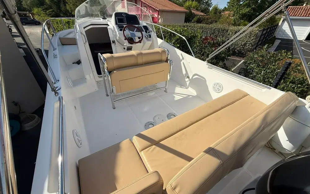 slider 3 Kelt White Shark 228