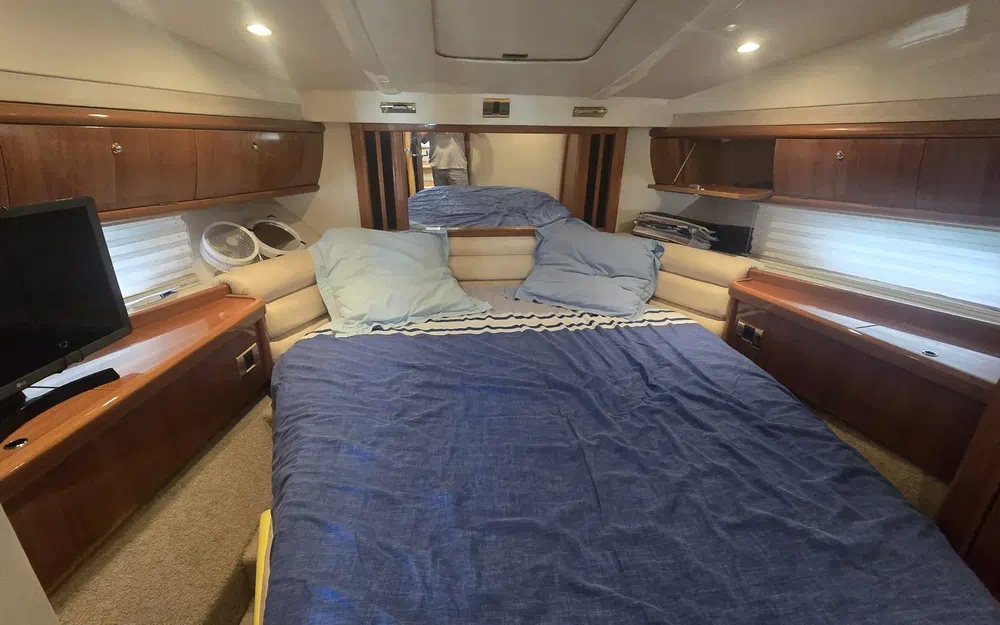 slider 34 Sealine 42.5