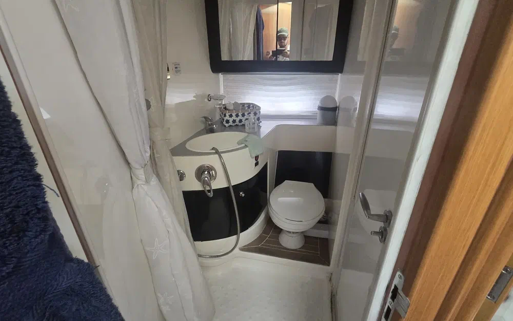 slider 39 Sealine 42.5