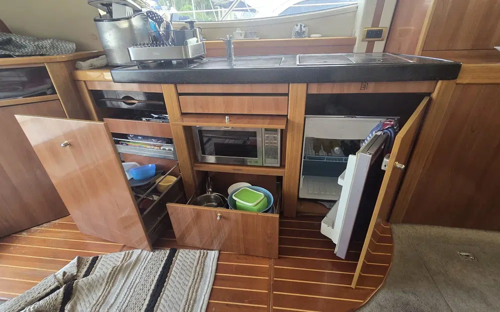 slider 43 Sealine 42.5