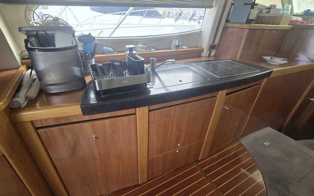 slider 46 Sealine 42.5