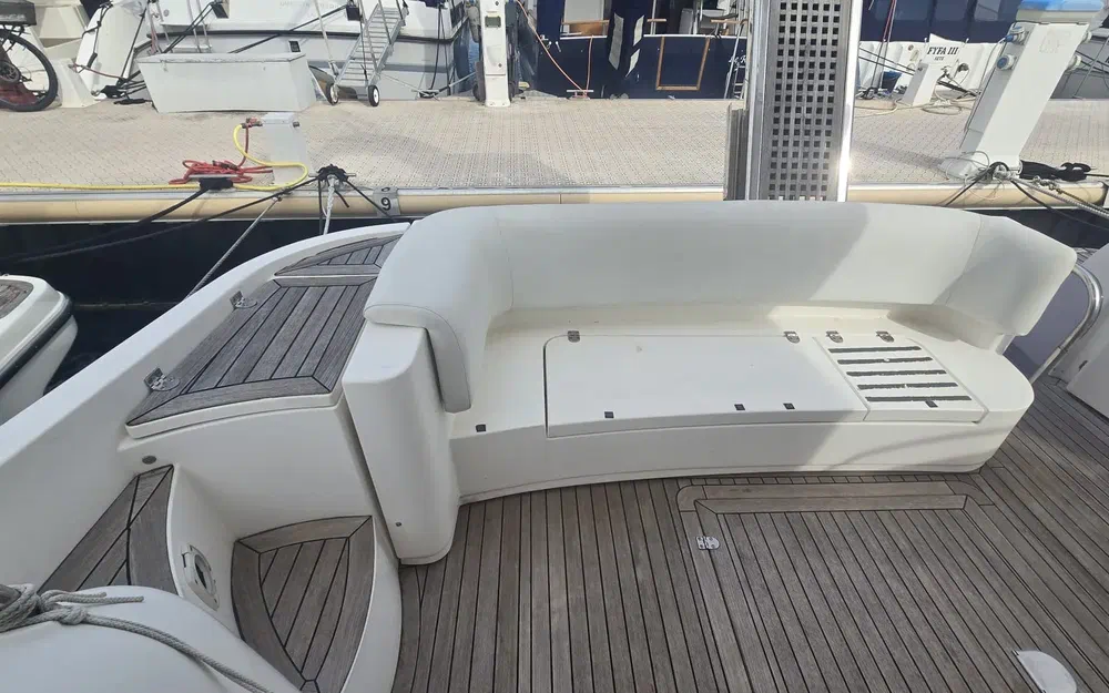 slider 10 Sealine 42.5