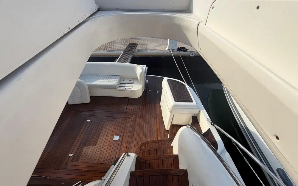 slider 21 Sealine 42.5