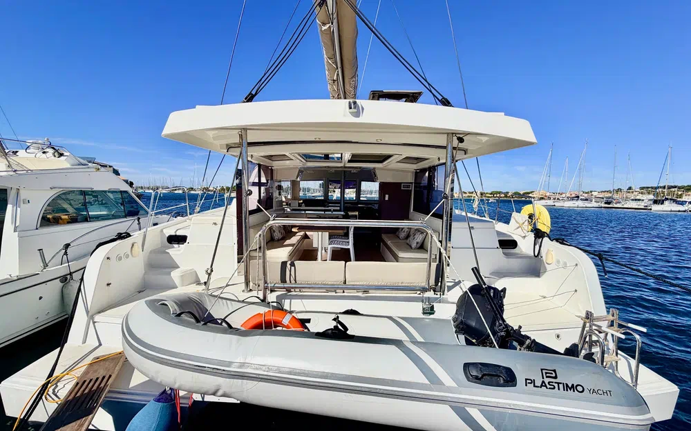 slider 3 Bali Catamarans Catspace
