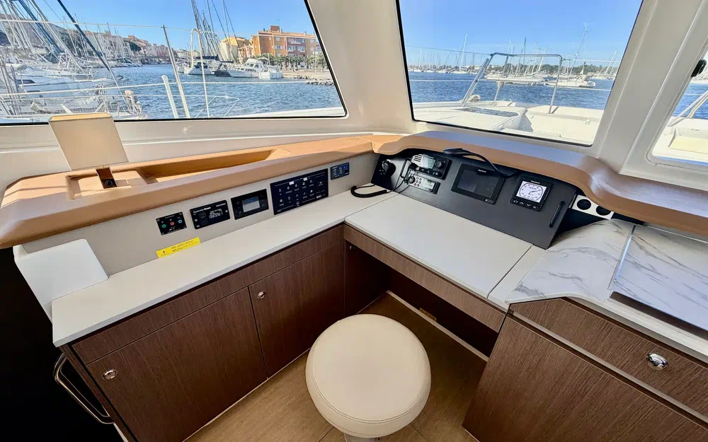 slider 27 Bali Catamarans Catspace