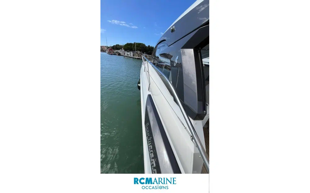 slider 12 Beneteau Gran Turismo 41