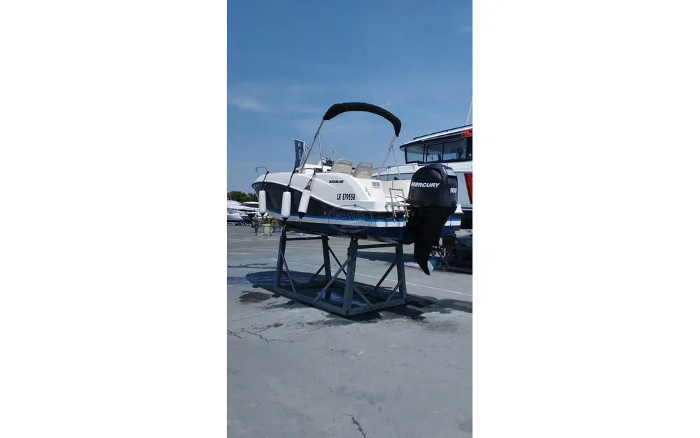 slider 9 Quicksilver Activ 555 Open