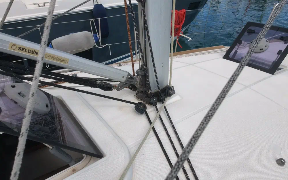 slider 11 Jeanneau Sun Odyssey 349