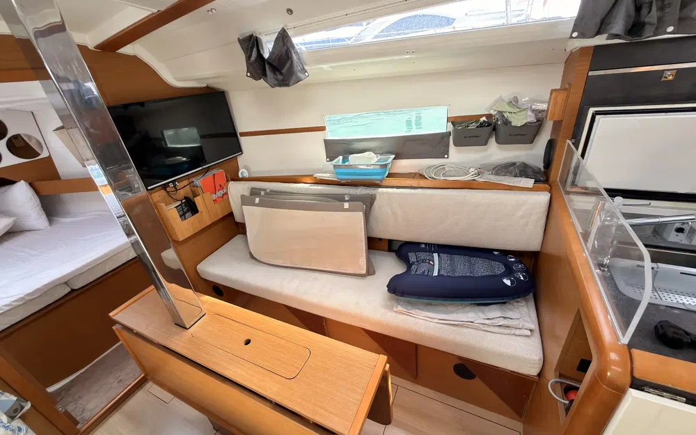 slider 17 Jeanneau Sun Odyssey 349