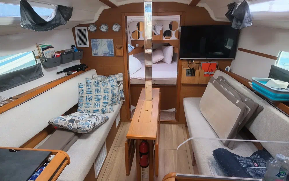 slider 19 Jeanneau Sun Odyssey 349