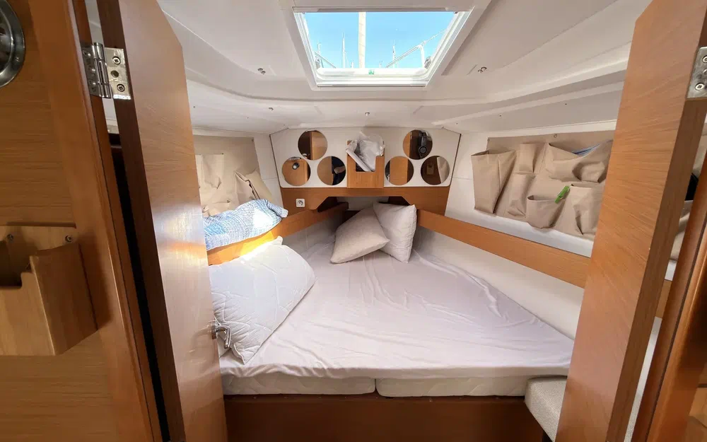 slider 23 Jeanneau Sun Odyssey 349