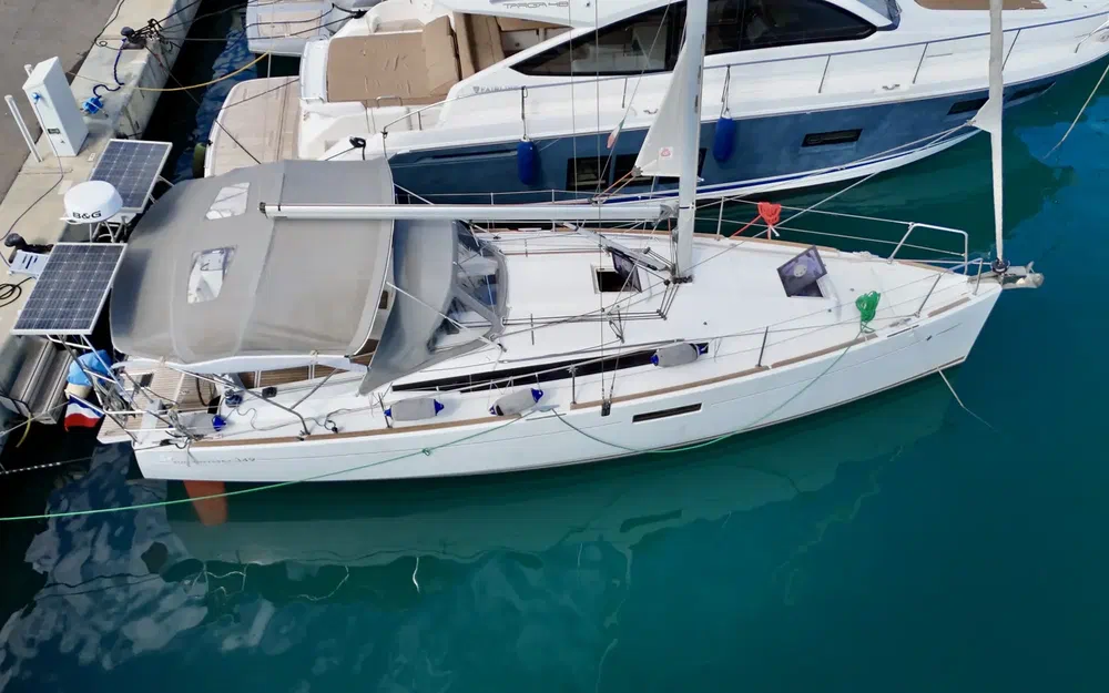 slider 2 Jeanneau Sun Odyssey 349