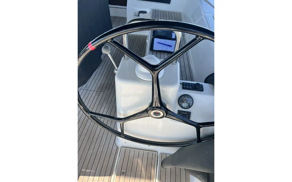 slider 12 Dufour 460 GL