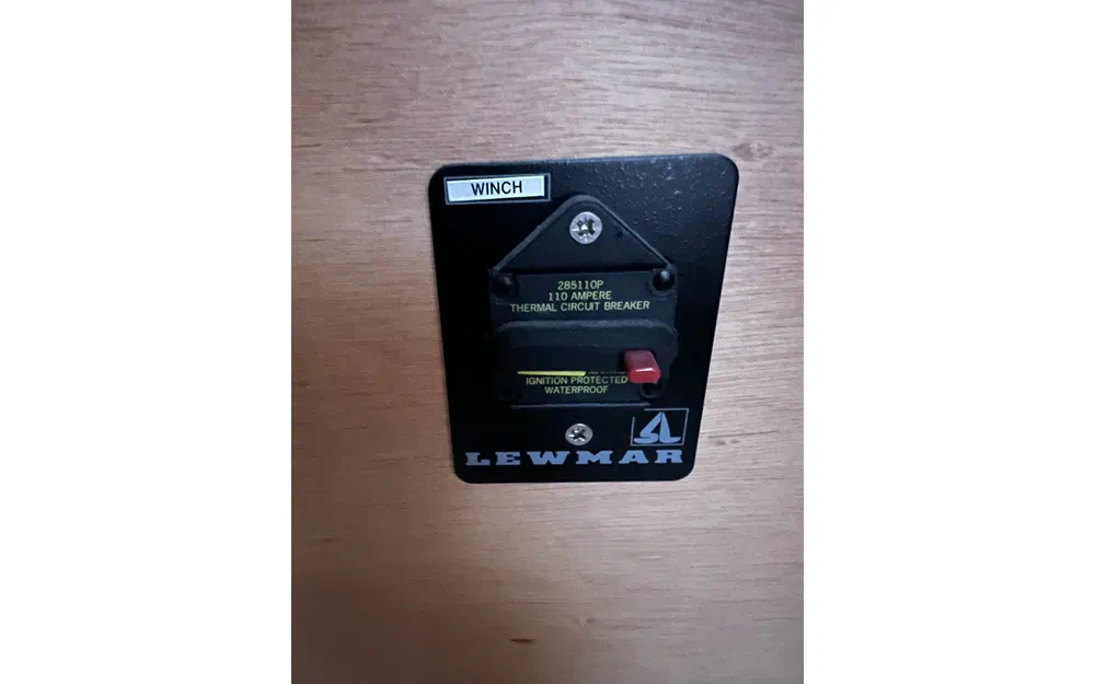 slider 57 Dufour 460 GL