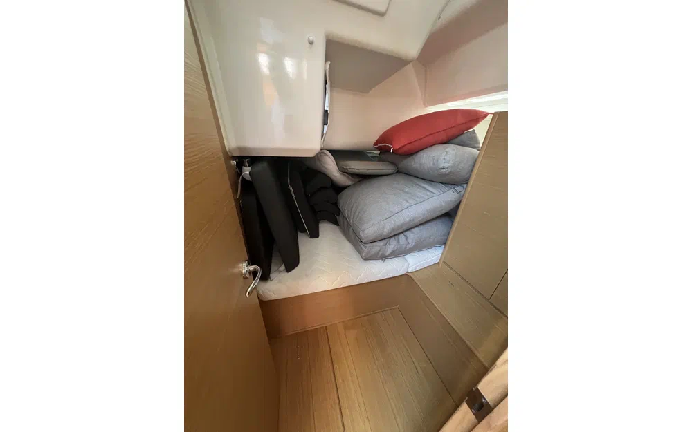 slider 83 Dufour 460 GL