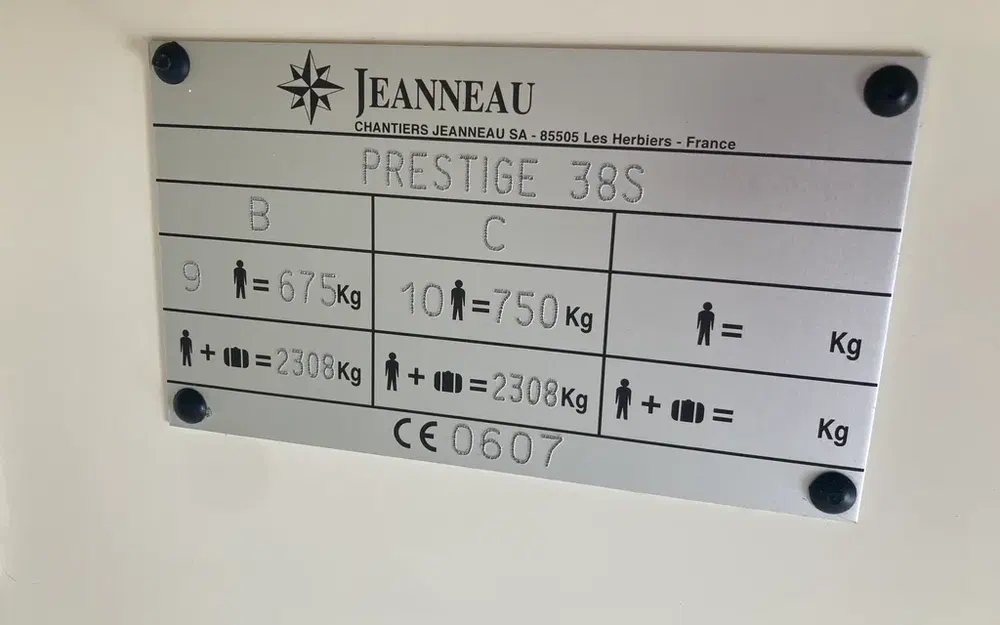 slider 43 Jeanneau Prestige 38 S