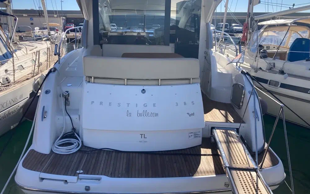 slider 4 Jeanneau Prestige 38 S