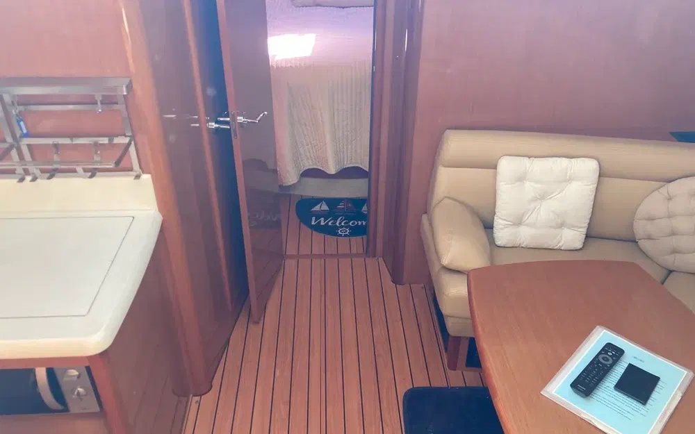 slider 28 Jeanneau Prestige 38 S