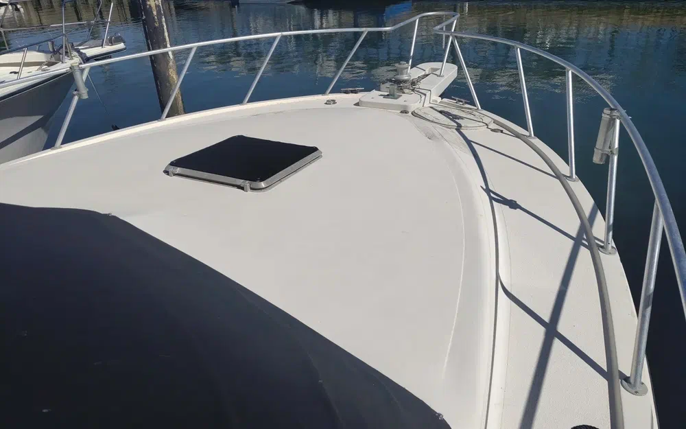 slider 11 Black Fin 38 Flybridge