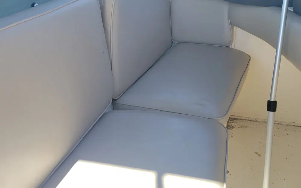 slider 17 Black Fin 38 Flybridge
