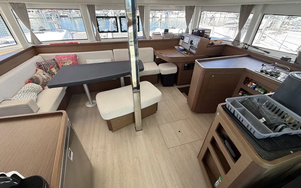 slider 20 Lagoon 42