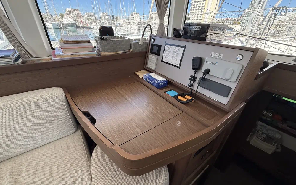 slider 24 Lagoon 42