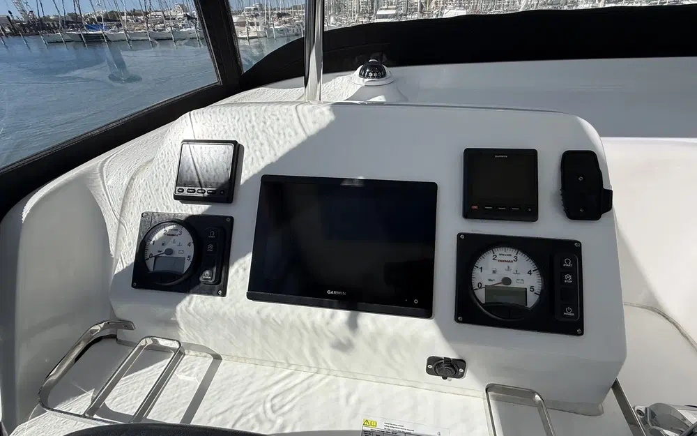 slider 6 Lagoon 42