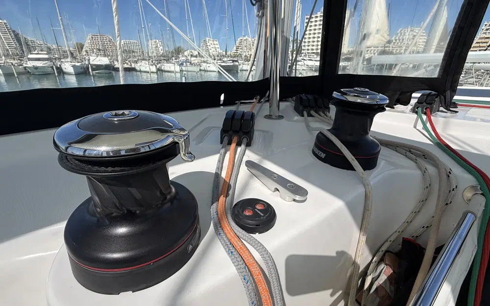 slider 7 Lagoon 42