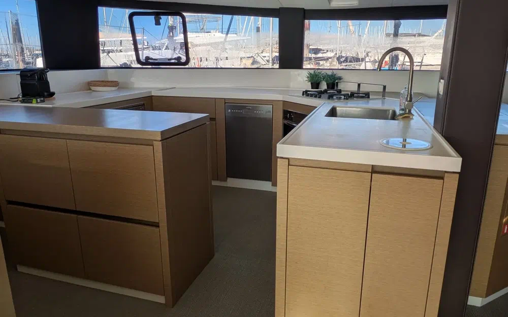 slider 6 Neel Trimarans Neel 51