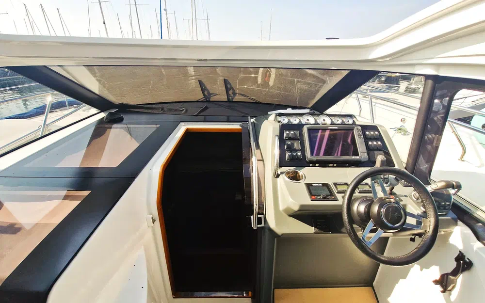 slider 8 Jeanneau Leader 33 Sportop