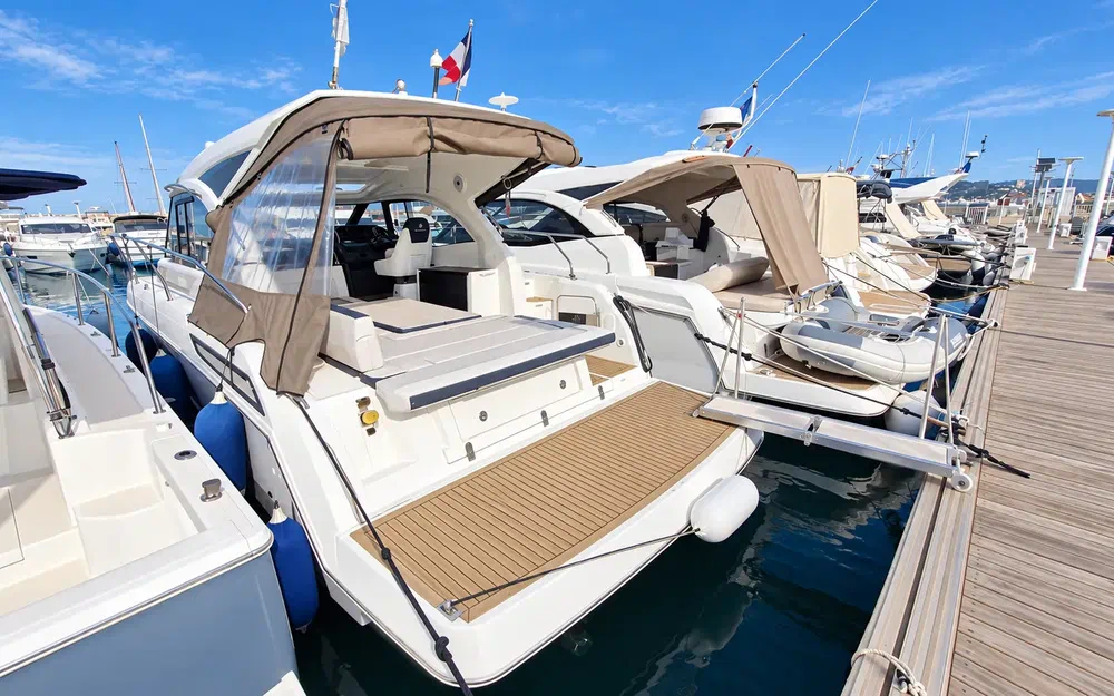 slider 1 Jeanneau Leader 33 Sportop