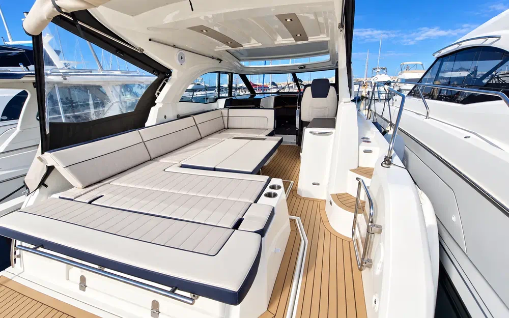 slider 6 Jeanneau Leader 33 Sportop