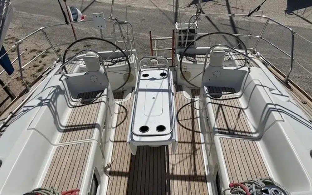 slider 11 Jeanneau Sun Odyssey 43